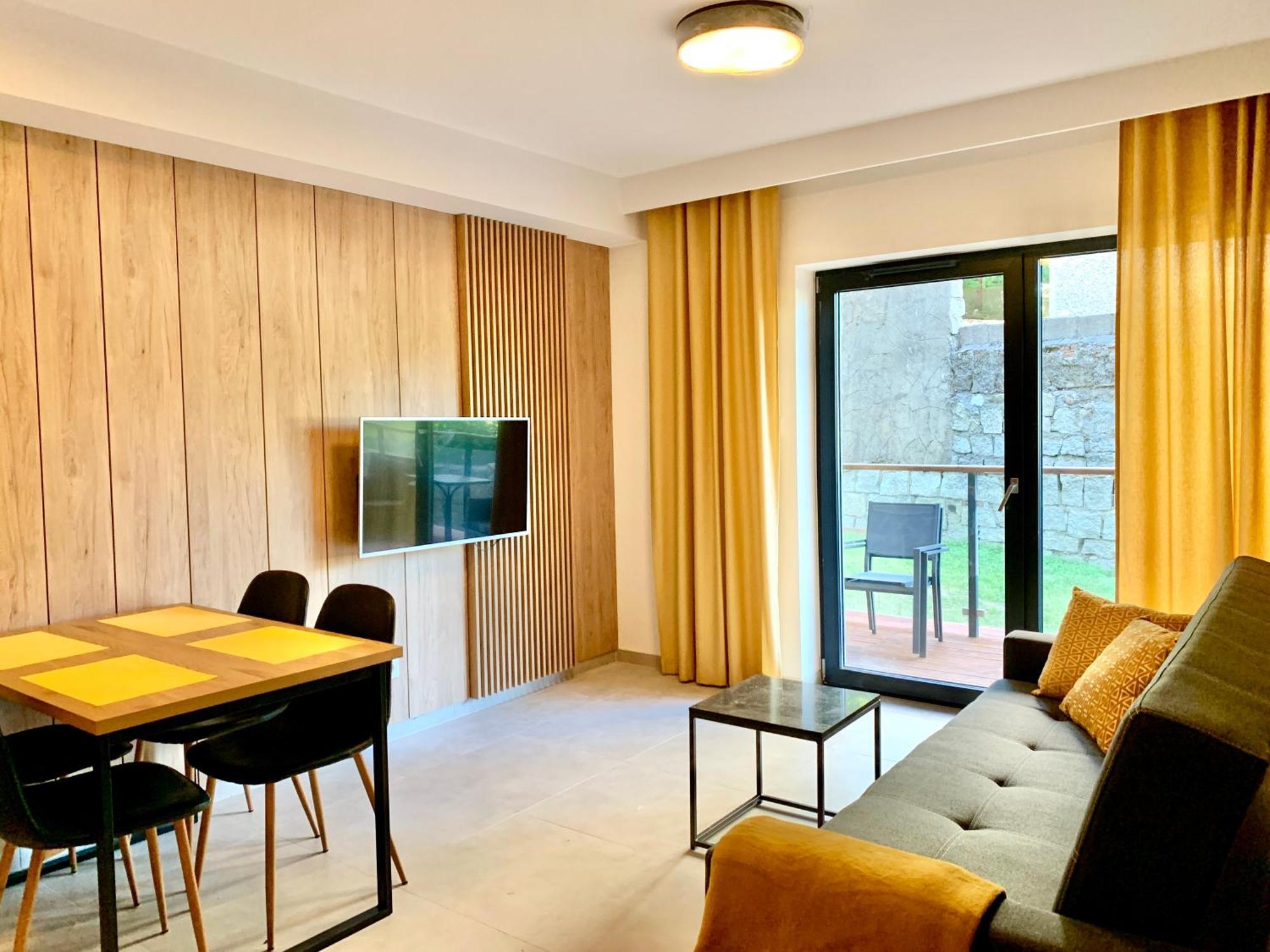 Sunn Aparthotel ชกลาร์สกา ปอเรมบา ภายนอก รูปภาพ
